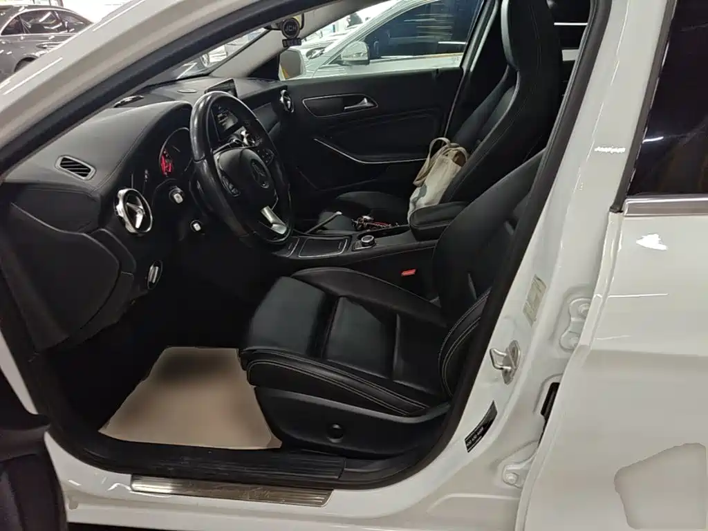 Mercedes-Benz GLA — миниатюра 15