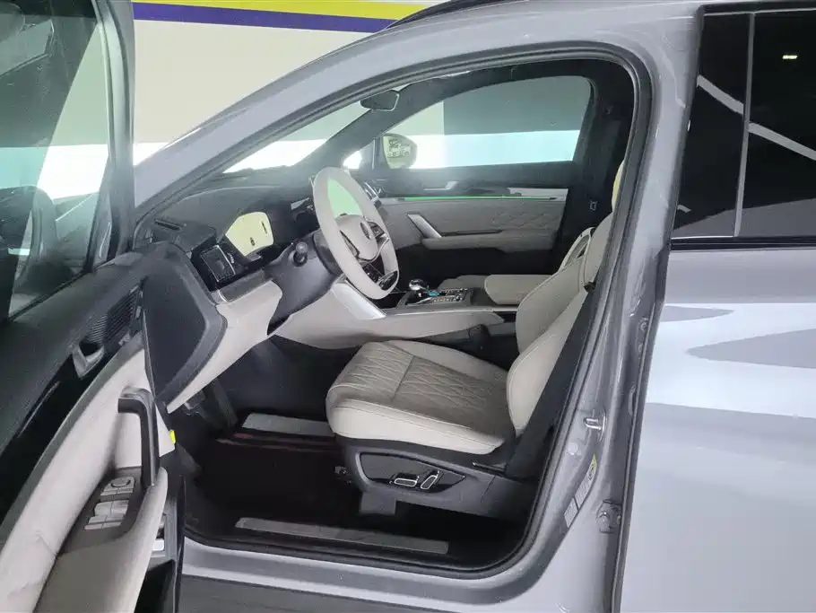 BYD Tang 2025 DM-i 115KM