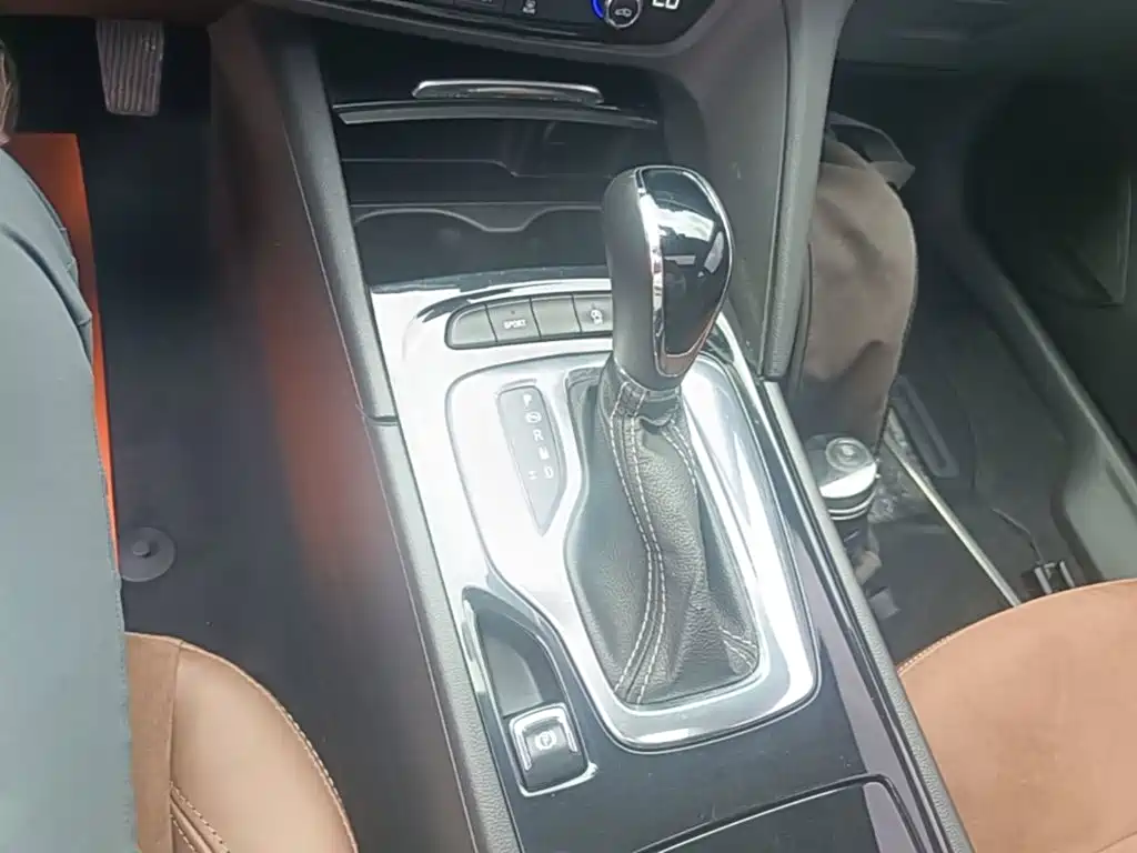 Buick Regal — миниатюра 14
