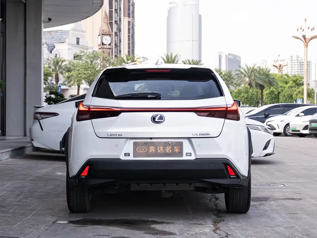 Lexus UX — миниатюра 26