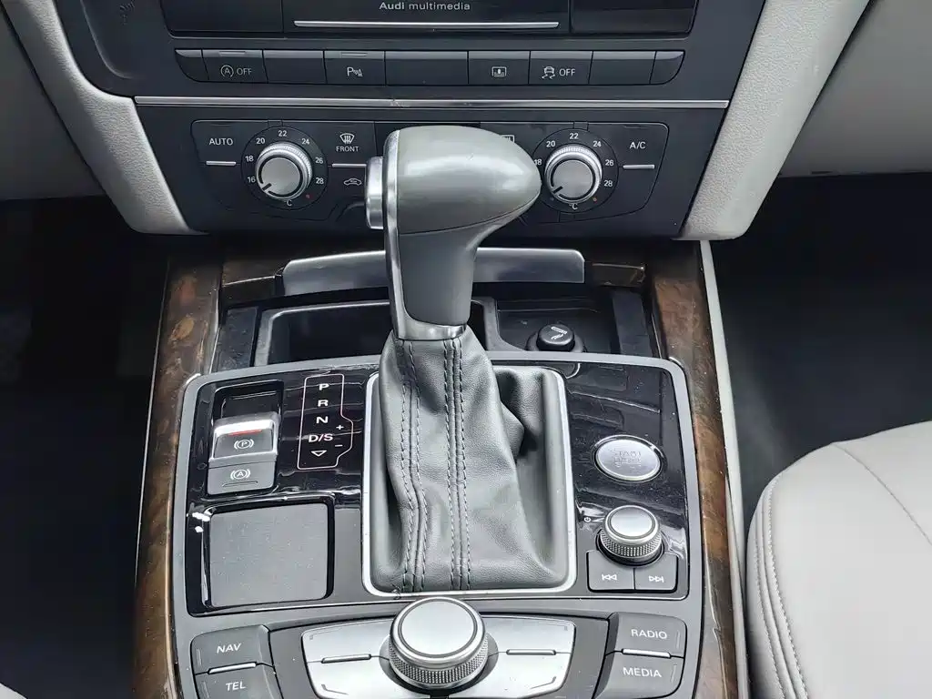 Audi A6L — миниатюра 13