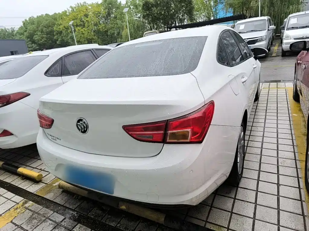 Buick Verano — миниатюра 6