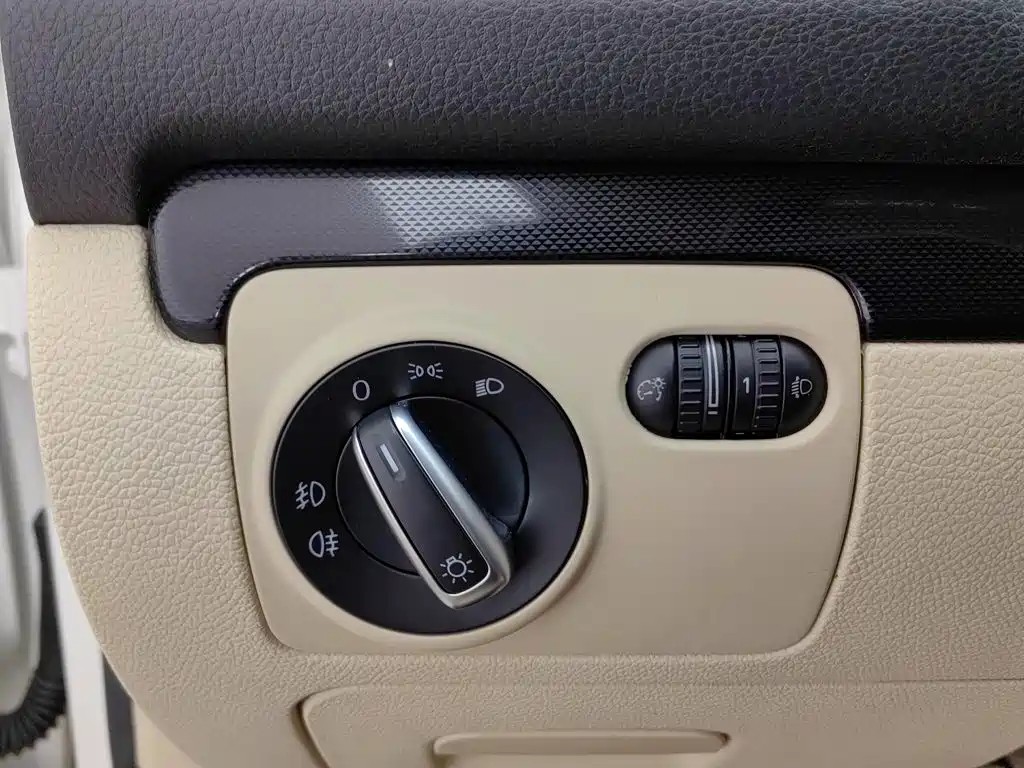 Volkswagen Golf — миниатюра 21