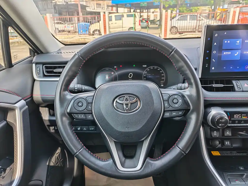 Toyota RAV4 Prime — миниатюра 10