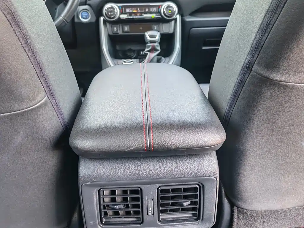 Toyota RAV4 Prime — миниатюра 18