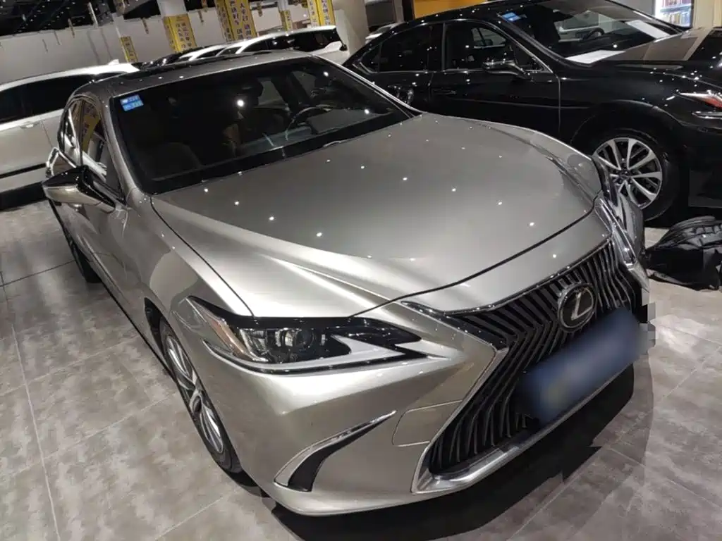 Lexus ES — миниатюра 4