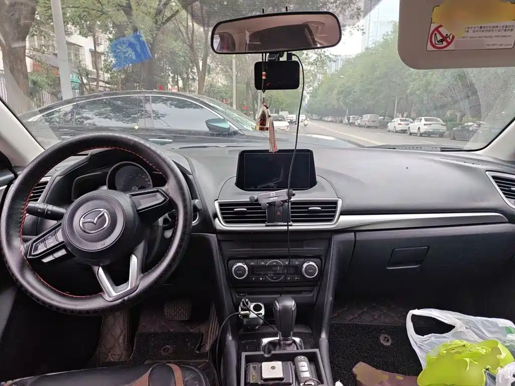 Mazda 3 Axela — миниатюра 10