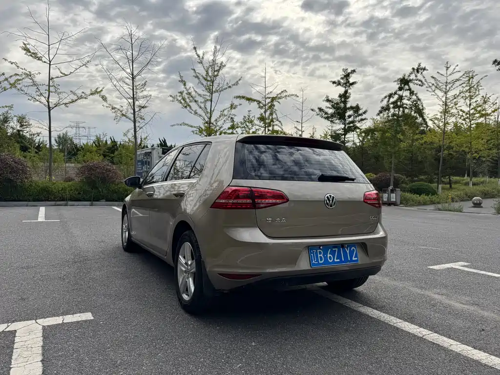 Volkswagen Golf — миниатюра 21