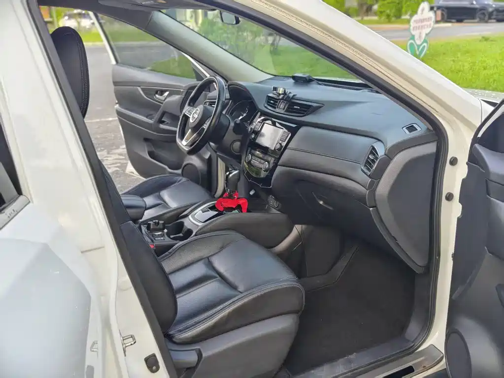 Nissan X-Trail — миниатюра 12