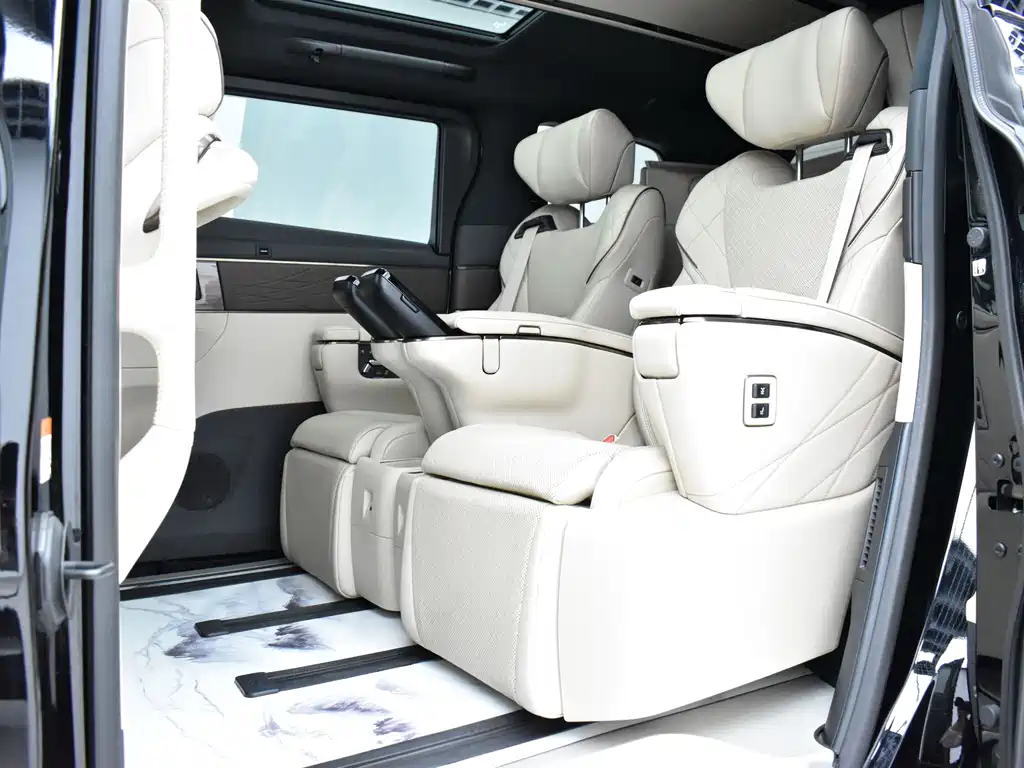 Toyota Alphard 2024 — фото 21