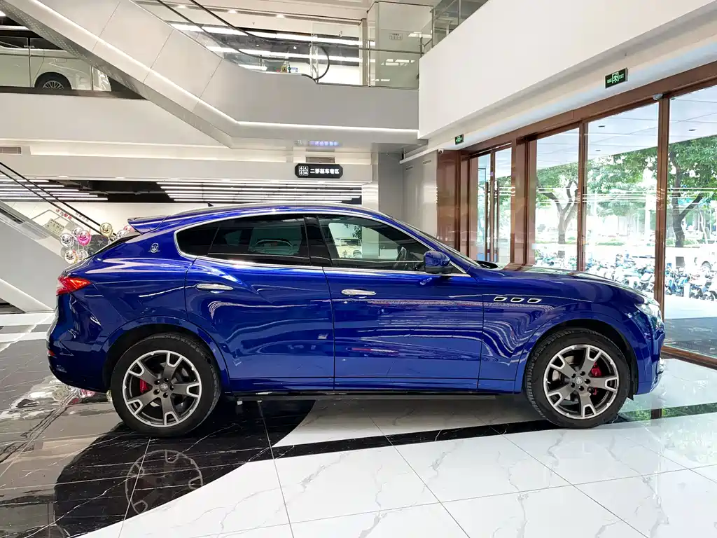 Maserati Levante — миниатюра 6