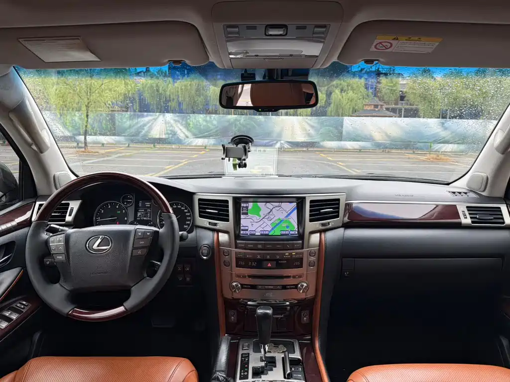 Lexus LX 2012 570