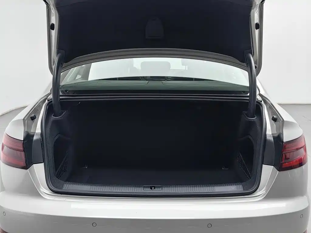 Audi A4L — миниатюра 16