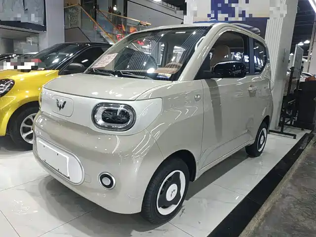 WULING AUTOMOBILE HONGGUANG MINIEV 2025