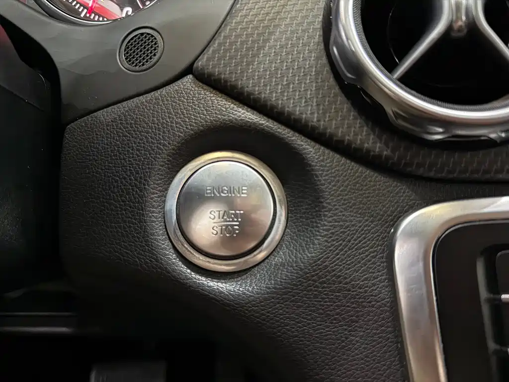Mercedes-Benz GLA — миниатюра 11