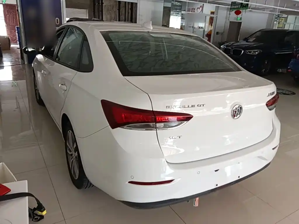 Buick Excelle — миниатюра 5