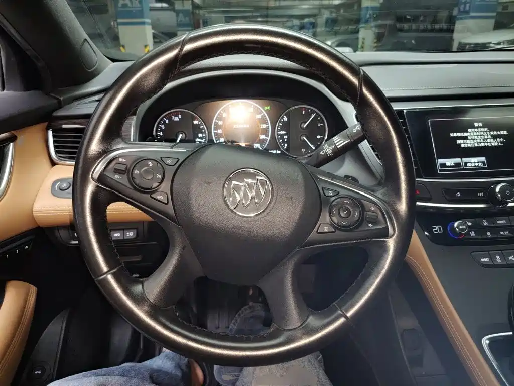 Buick LaCrosse — миниатюра 6