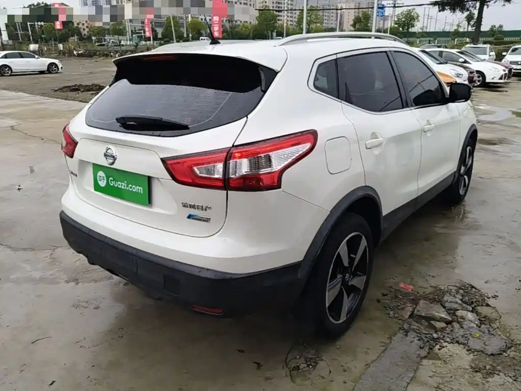 Nissan Qashqai — миниатюра 7