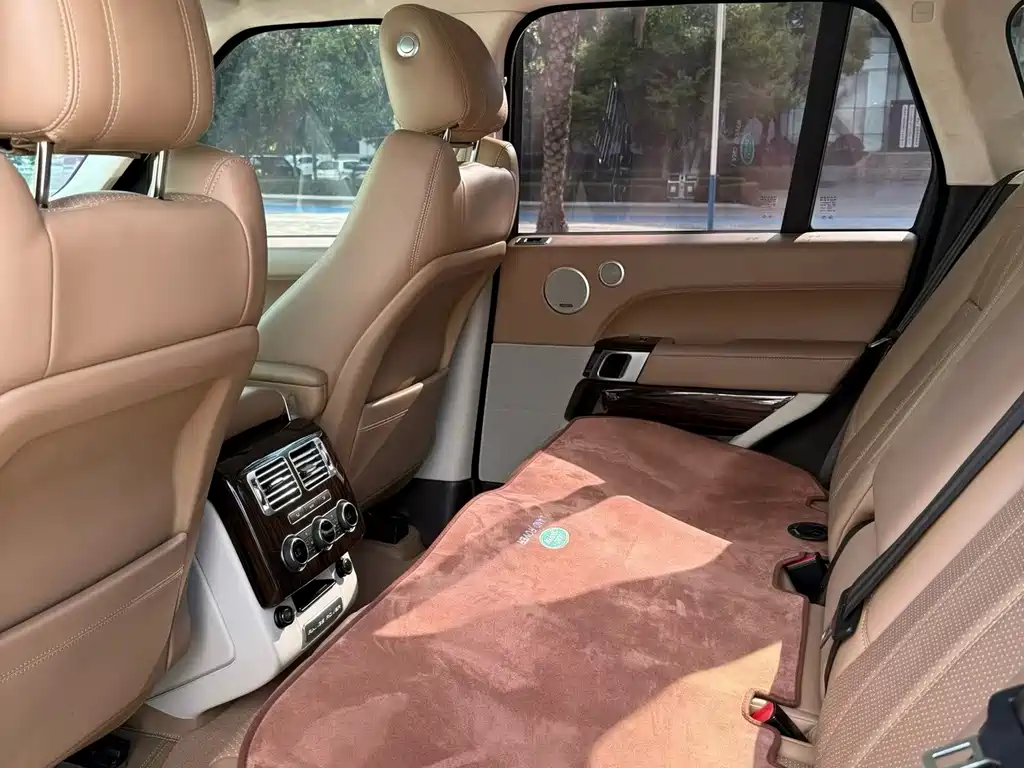 Land Rover Range Rover — миниатюра 6