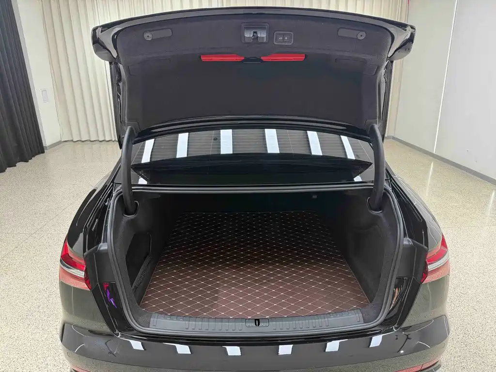 Audi A6L — миниатюра 37