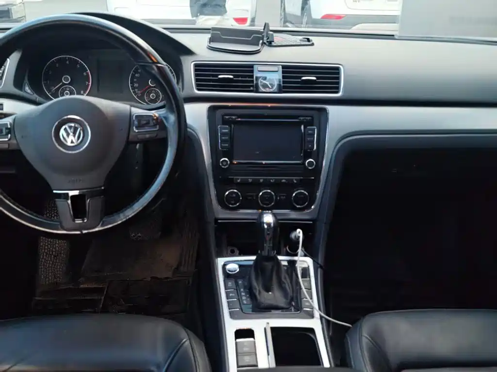 Volkswagen Passat — миниатюра 8