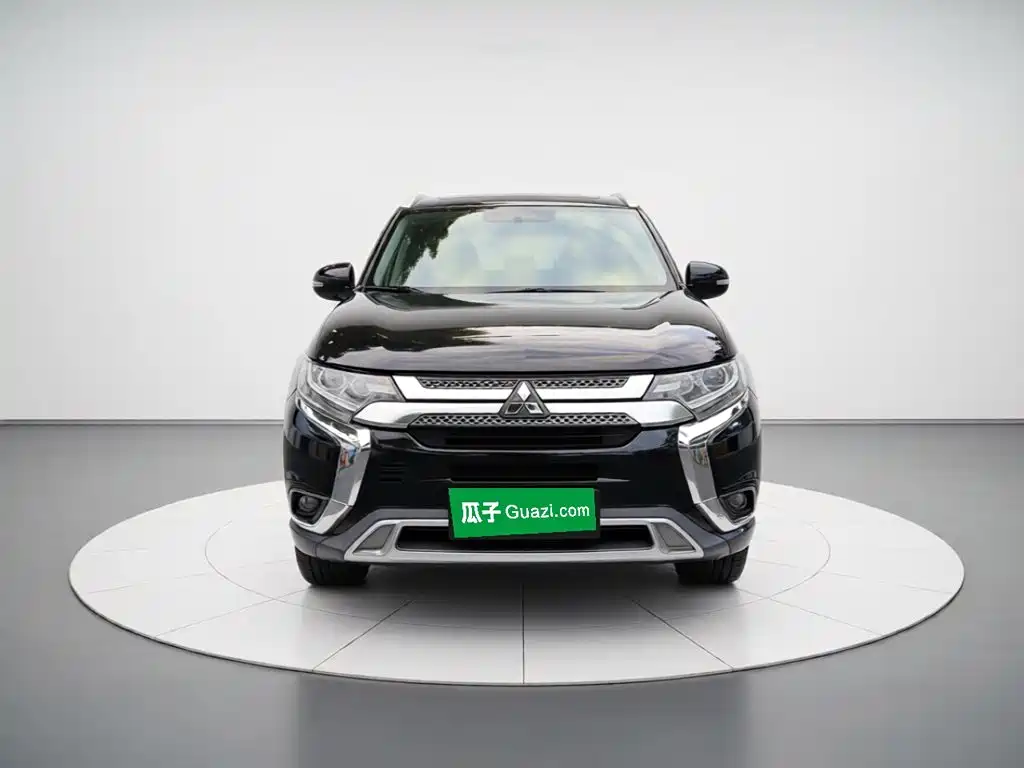 Mitsubishi Outlander — миниатюра 2