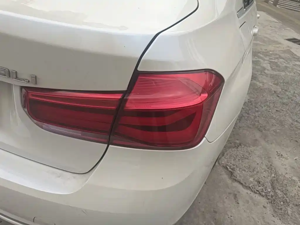 BMW 3 Series — миниатюра 8