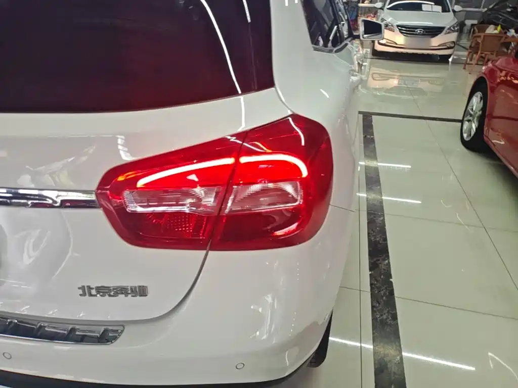 Mercedes-Benz GLA — миниатюра 8