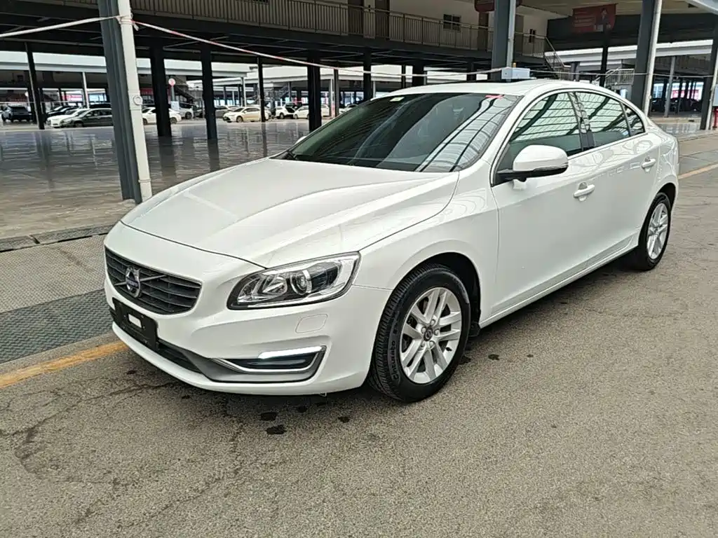 Volvo S60 — миниатюра 2