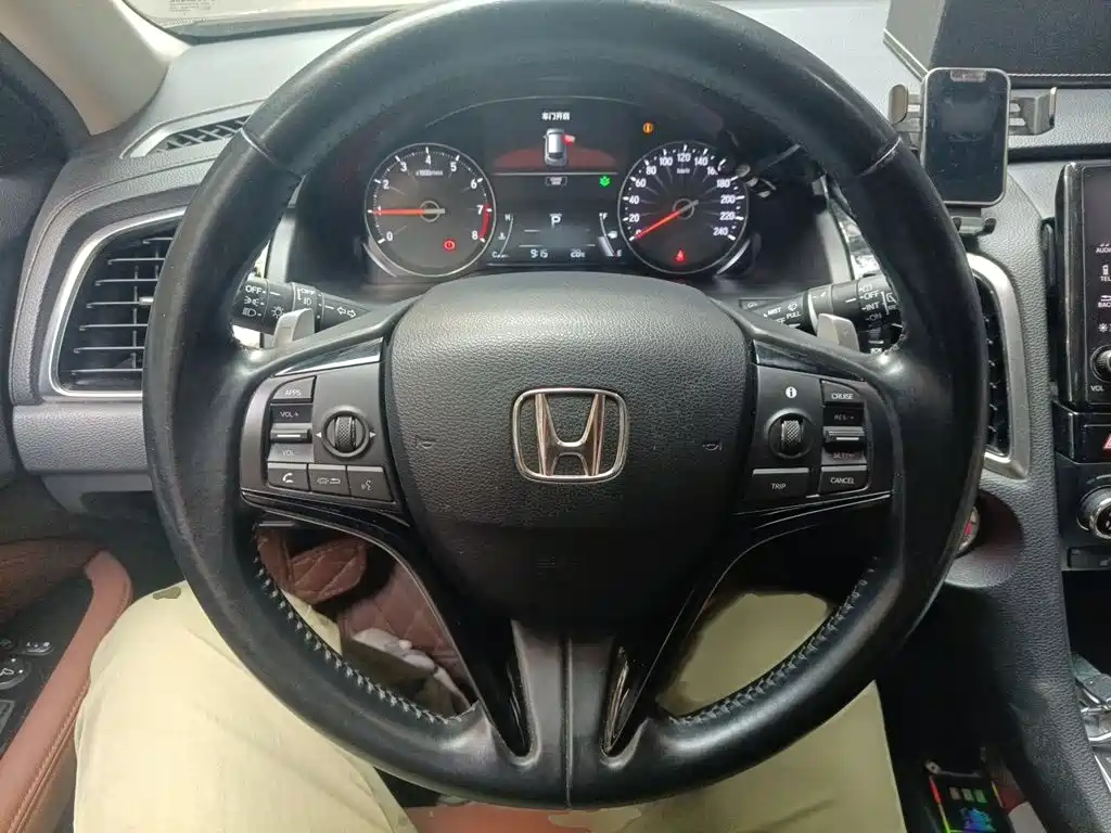 Honda Avancier — миниатюра 3