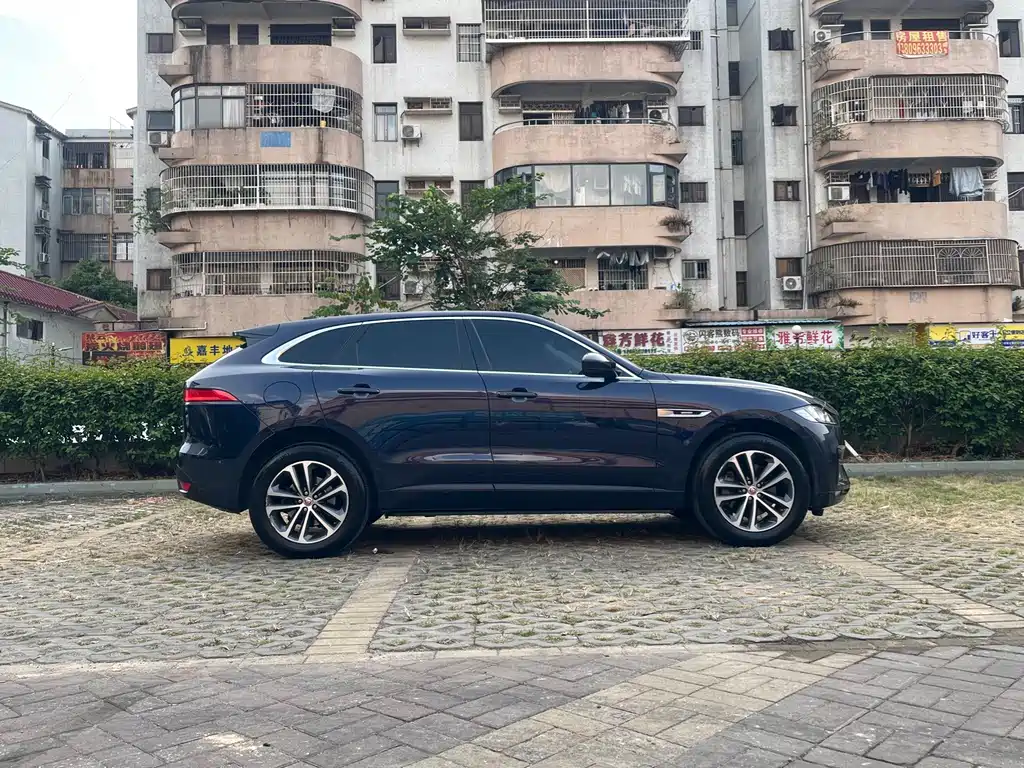 Jaguar F-PACE — миниатюра 7