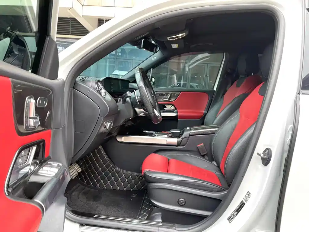 Mercedes-Benz GLB AMG — миниатюра 6