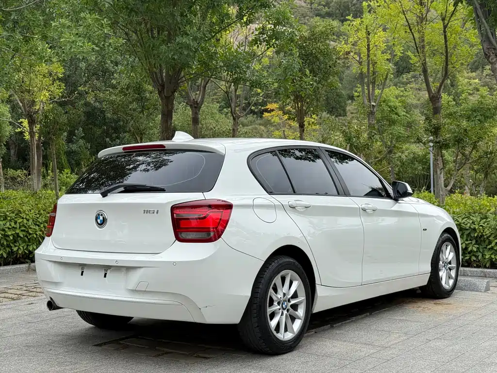 BMW 1 Series (Import) — миниатюра 24