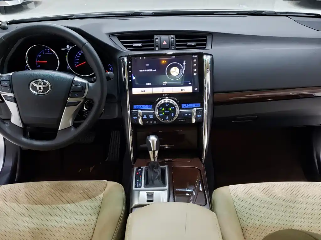 Toyota Reiz 2013 2.5V