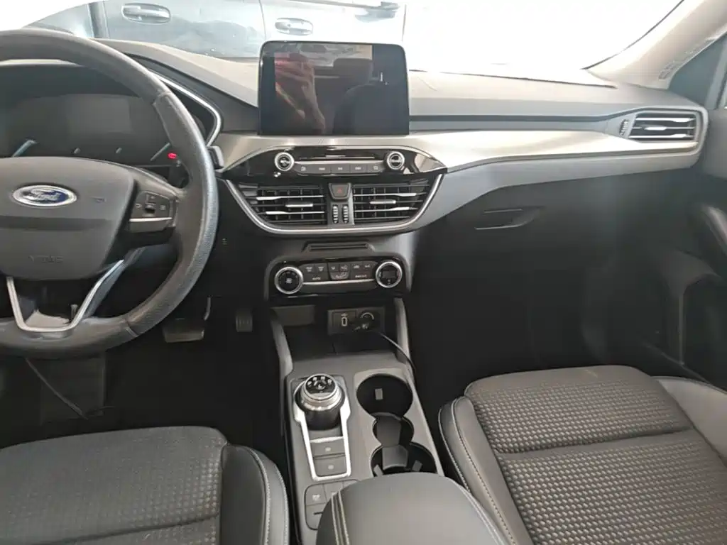 Ford Focus — миниатюра 10