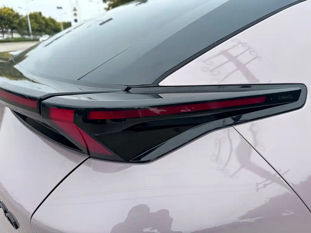 Lynk & Co Z20 — миниатюра 10