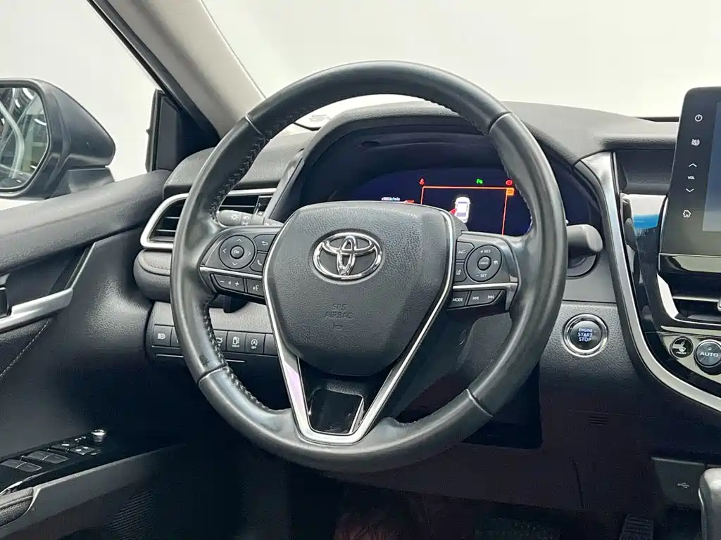 Toyota Camry — миниатюра 22