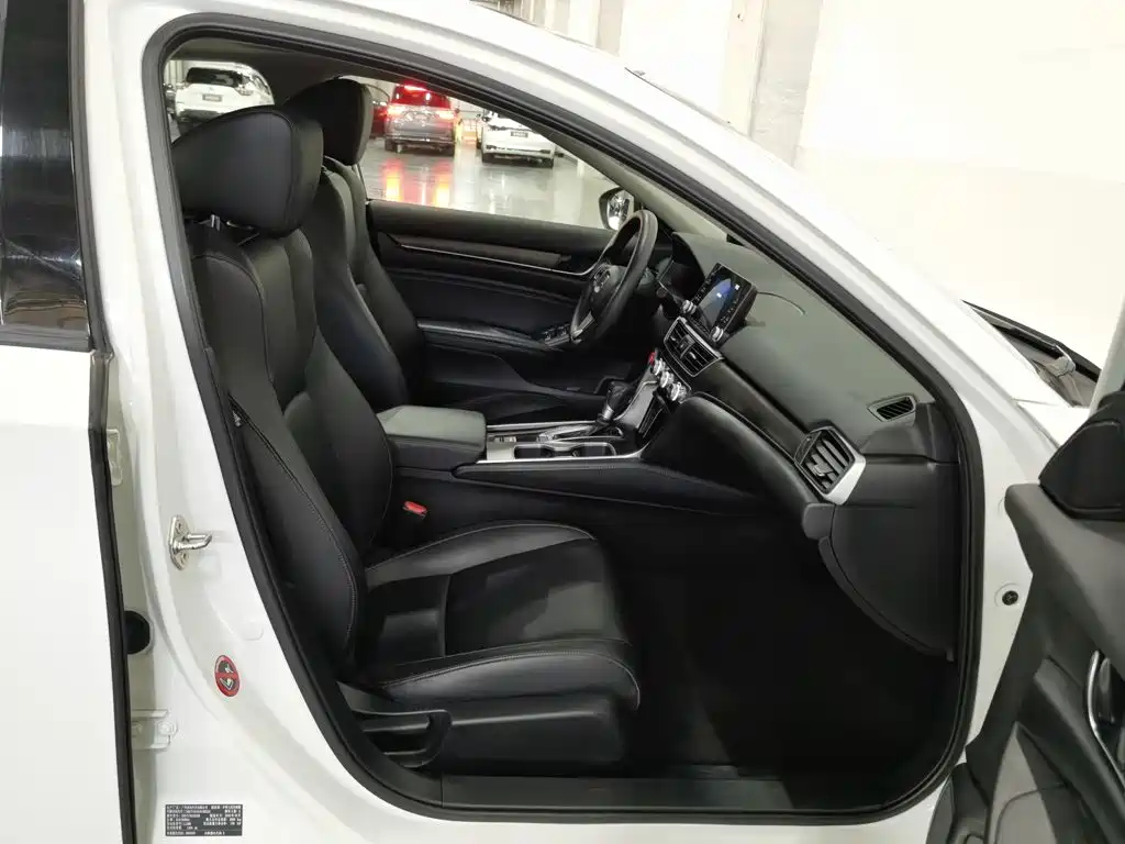 Honda Accord — миниатюра 23