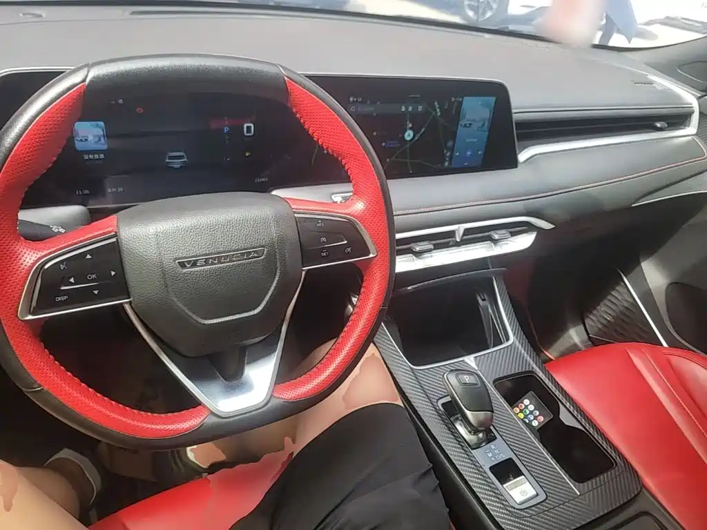 Venucia V — миниатюра 10