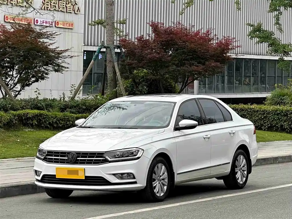 Volkswagen Bora 2016 1.6L Auto Comfort Type