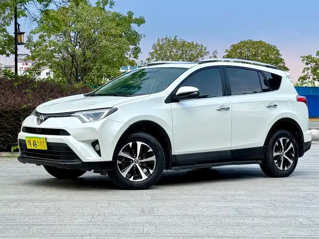 TOYOTA RAV4 RONGFANG 2017