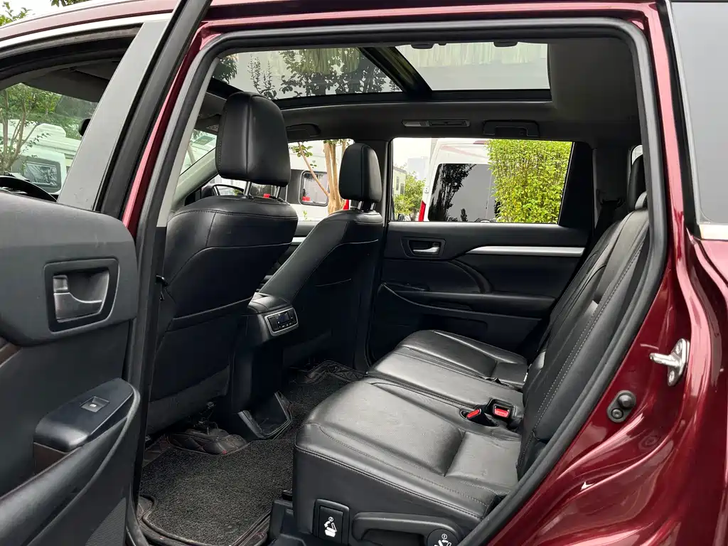 Toyota Highlander — миниатюра 14