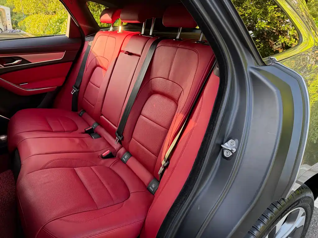 Jaguar F-PACE — миниатюра 10
