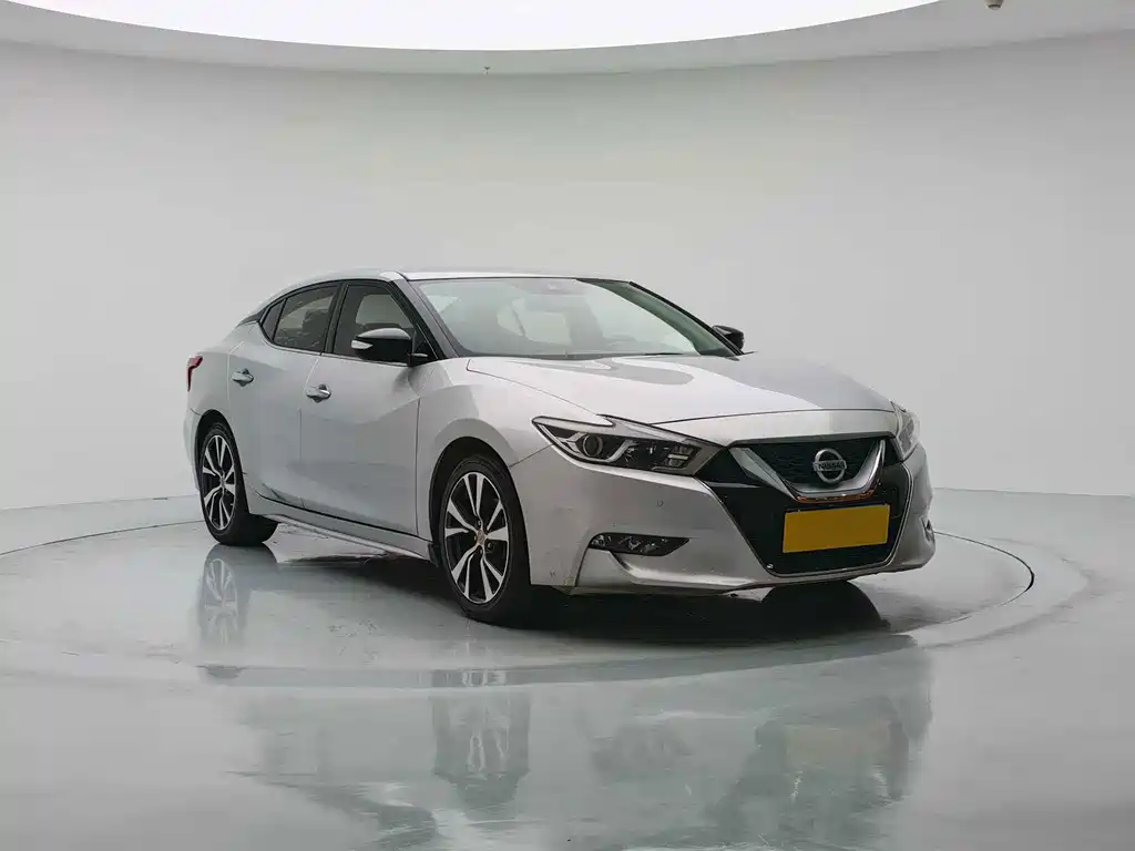 Nissan Cima 2.5L XE Elite Edition, фото 3