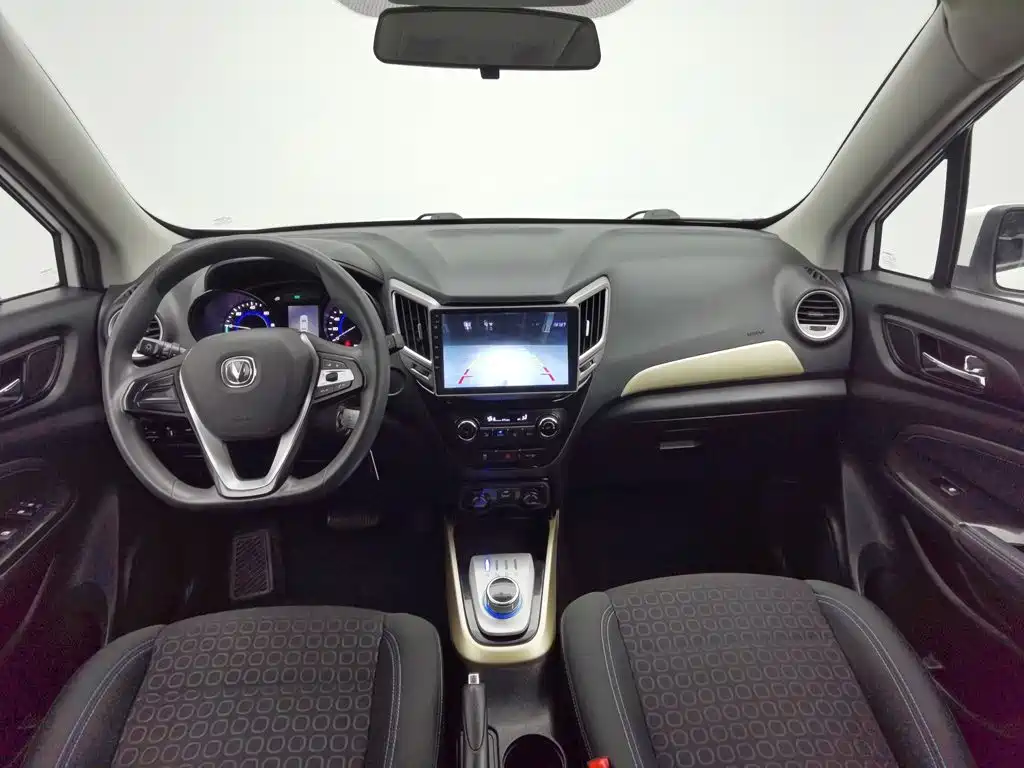 Changan CS15EV — миниатюра 5
