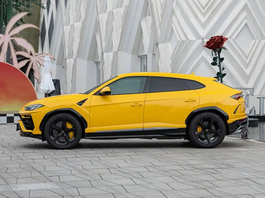Lamborghini Urus — миниатюра 7