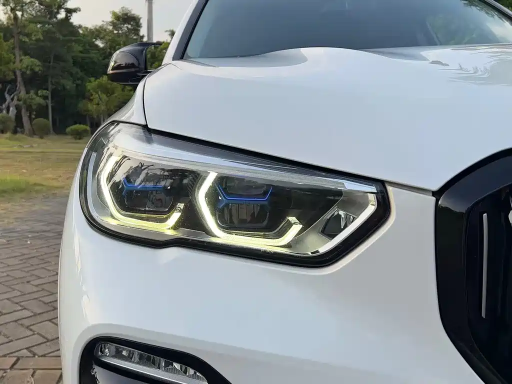 BMW X5 (Import) — миниатюра 15