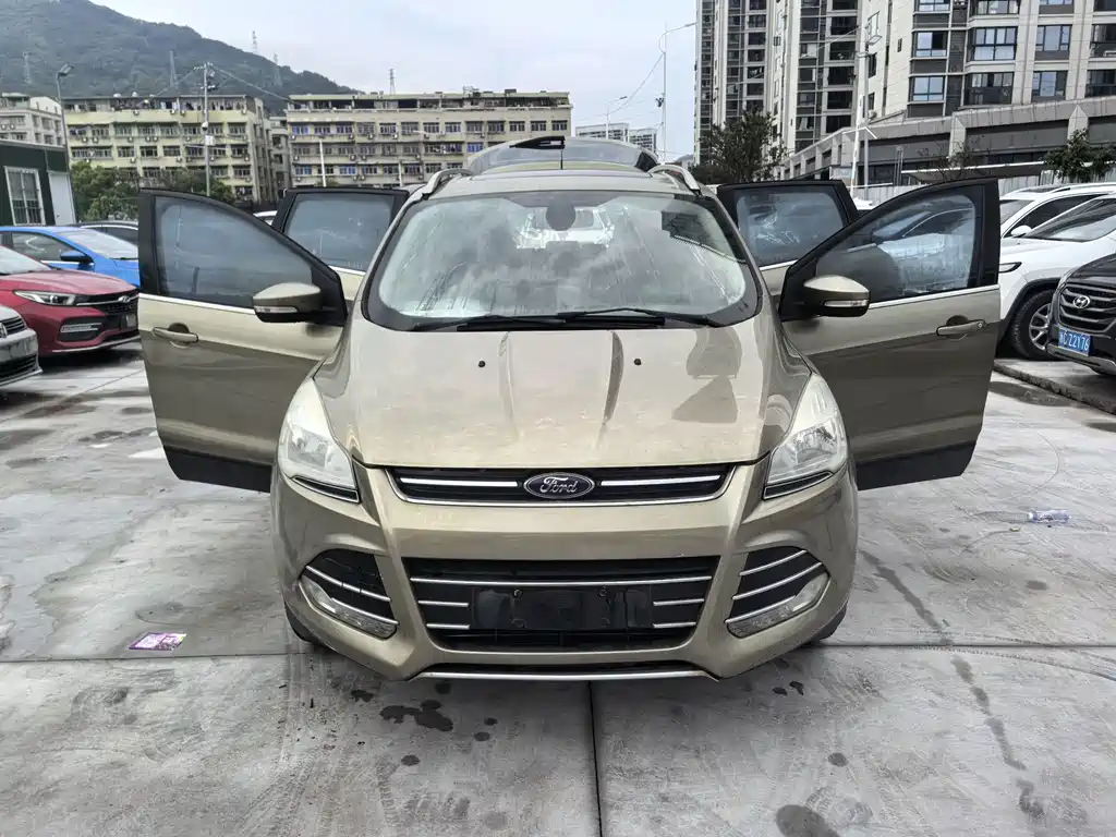 Ford Kuga — миниатюра 7