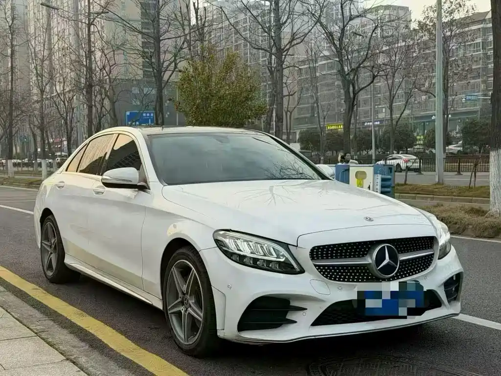 Mercedes-Benz C-Class — миниатюра 3