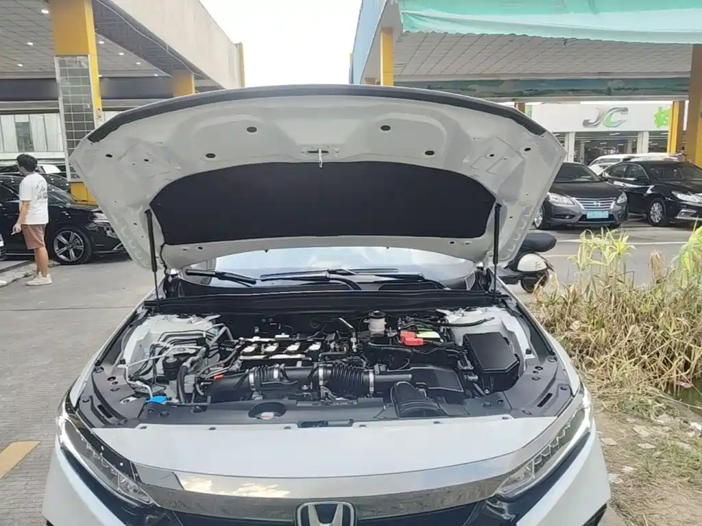 Honda Accord — миниатюра 20